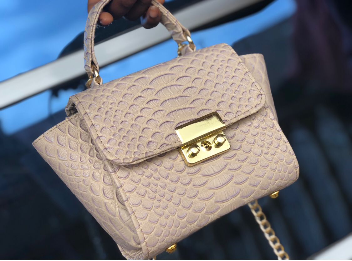 Elegant Clutch Purse Design